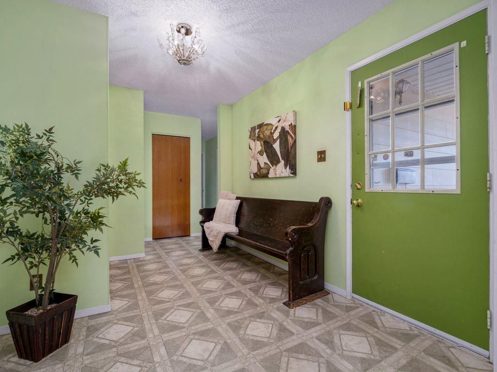 Photo of 3623 20th Avenue S, Lethbridge, AB T1K 4G5 (MLS # A2285319)