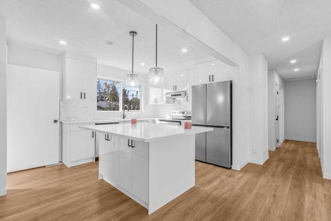 Photo of 631 58 Street SE, Calgary, AB T2A 3S3 (MLS # A2266154) Photo of 631 58 Street SE, Calgary, AB T2A 3S3 (MLS # A2266154)