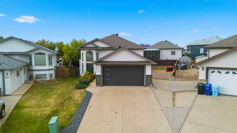 Photo of 124 DICKEY Bay, Fort McMurray, AB T9K 2N3 (MLS # A2344532)