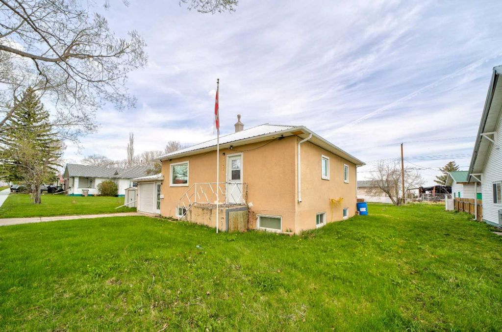 Photo of 307 Grey Street, Granum, AB T0L 1A0 (MLS # A2309489)