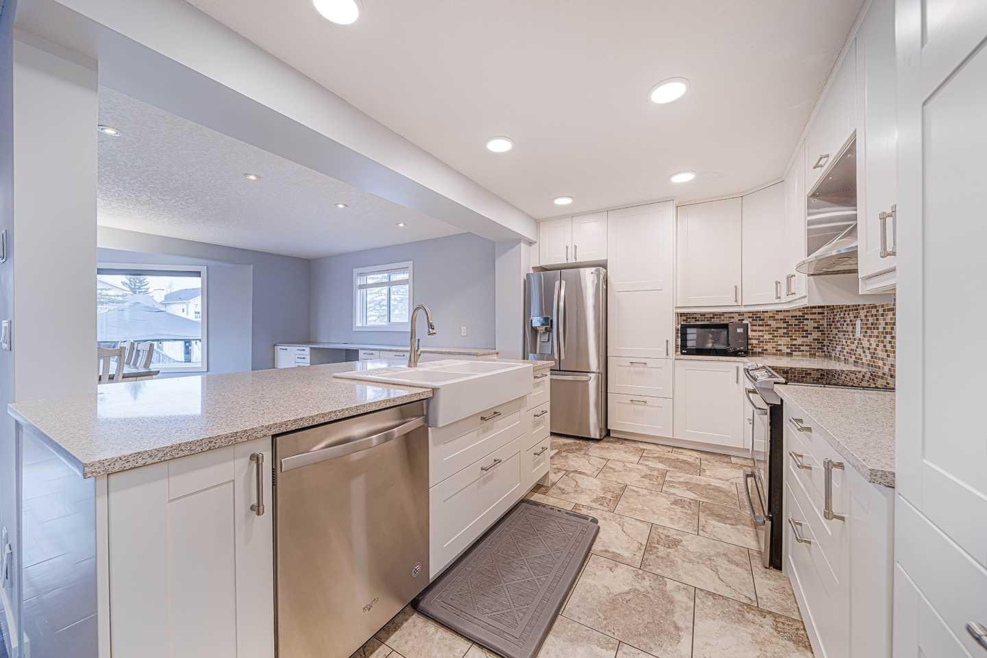104 Hawktree Green NW