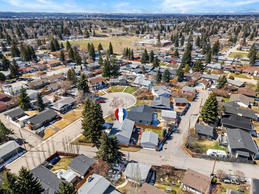 Photo of 1120 Lake Wapta Place SE, Calgary, AB T2J 2P5 (MLS # A2304347)