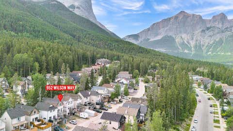 Photo of 952 Wilson Way, Canmore, AB T1W 2Z4 (MLS # A2331144)
