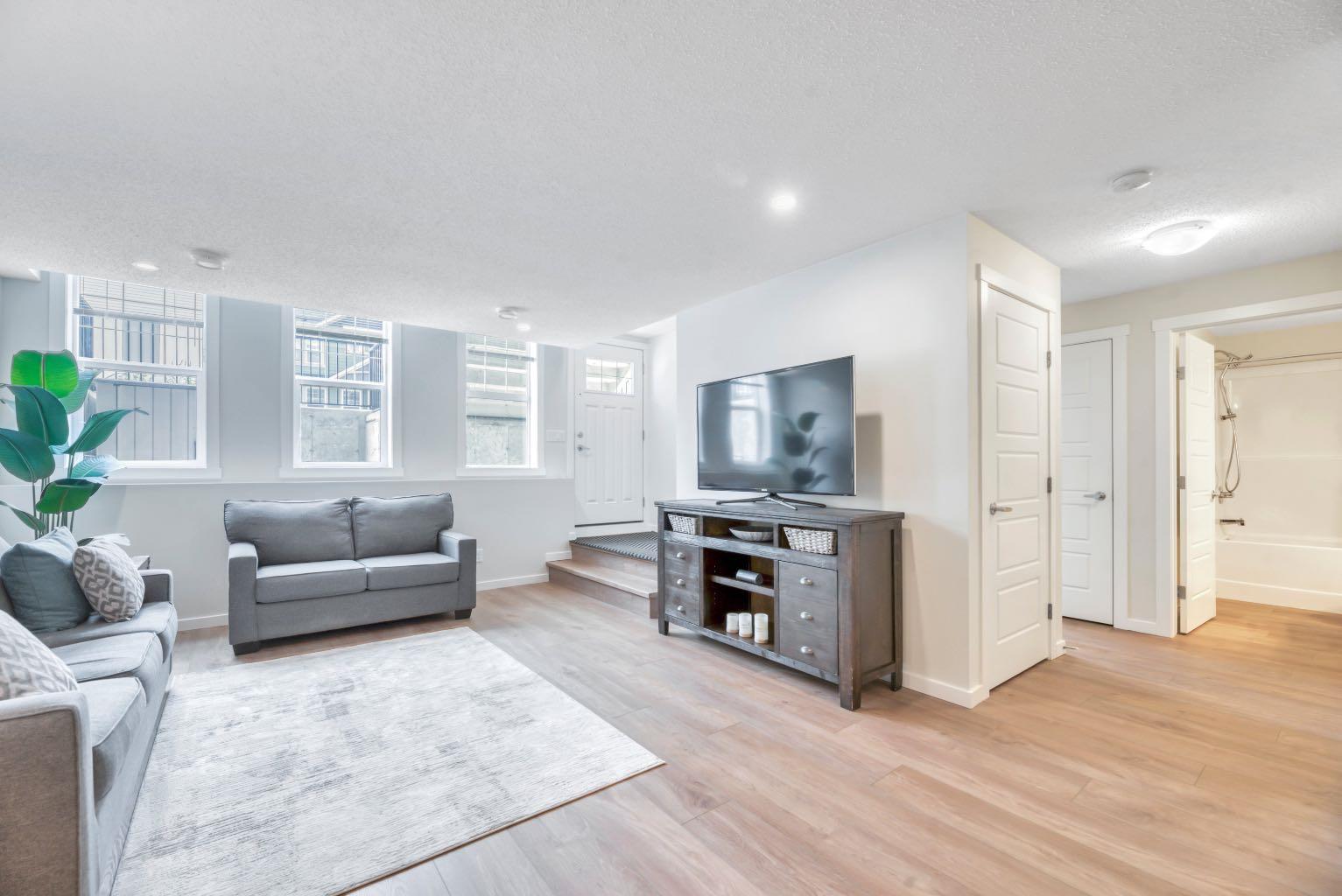 314 Cranbrook Square SE