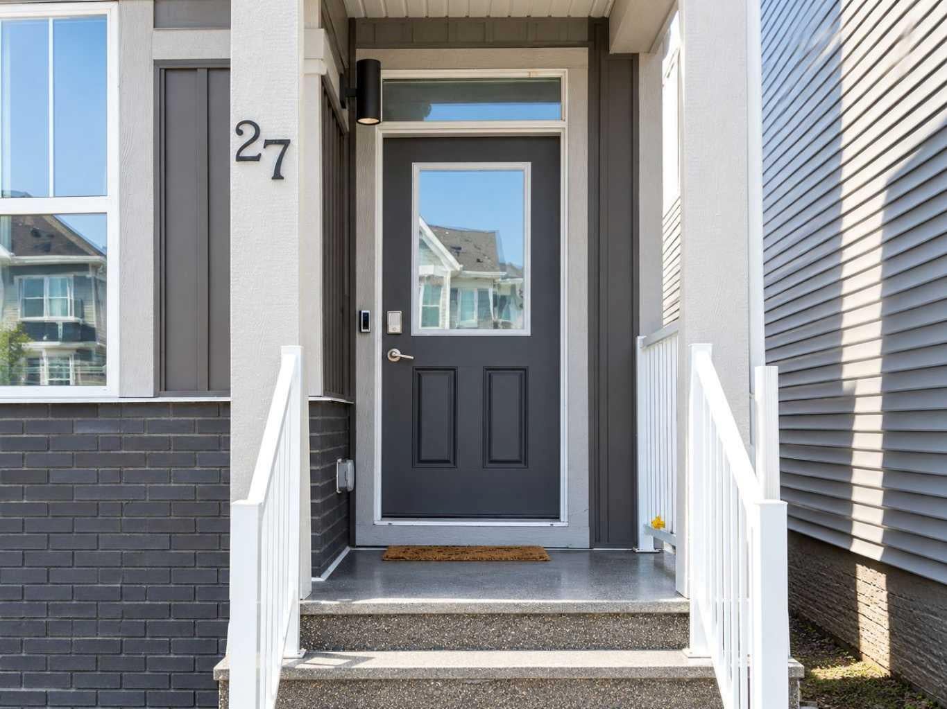 27 Cornerstone Green NE