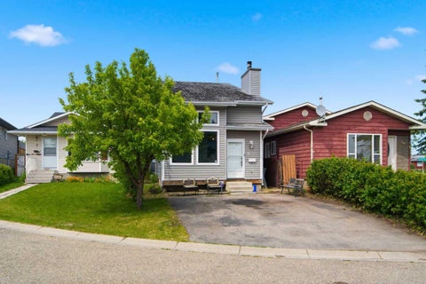 Photo of 5 Martingrove Court NE, Calgary, AB T3J 2S3 (MLS # A2323097)