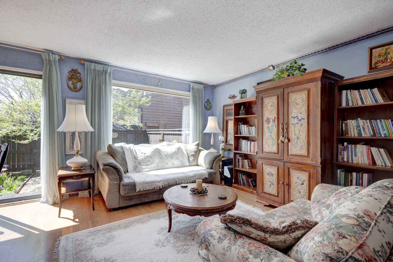 2300 Oakmoor Drive SW 40
