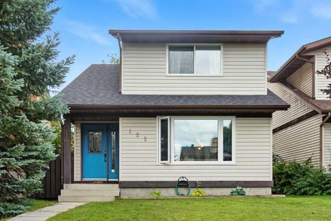 Photo of 123 Silverstone Road NW, Calgary, AB T3B 4Y6 (MLS # A2260070) Photo of 123 Silverstone Road NW, Calgary, AB T3B 4Y6 (MLS # A2260070)