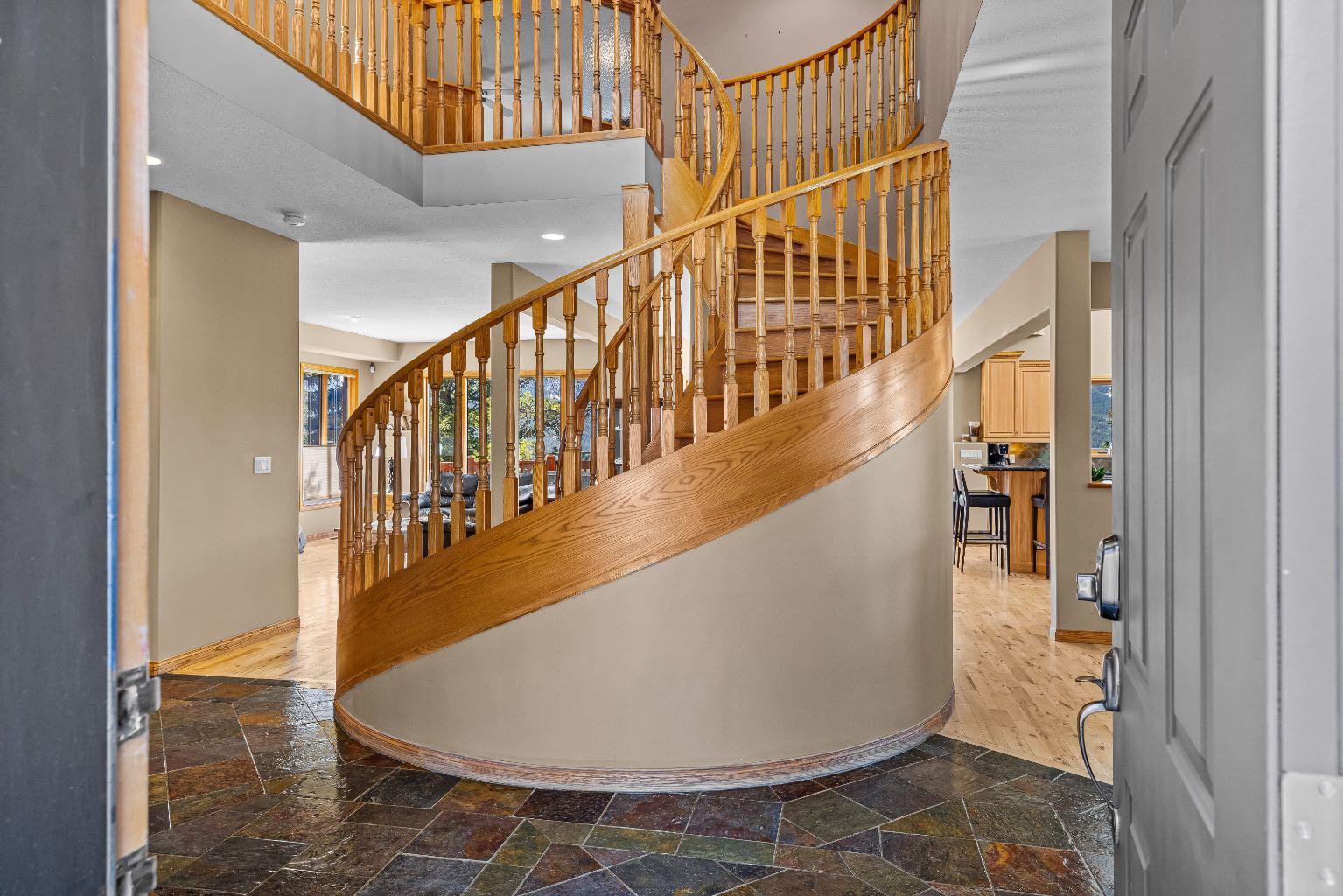 389 Eagle Heights