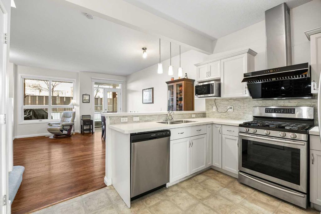 Photo of 156 Royal Manor NW, Calgary, AB T3G 5T6 (MLS # A2286407)