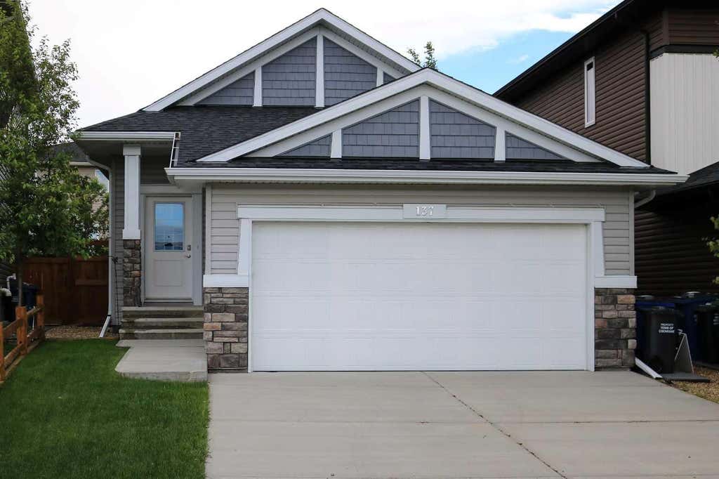 Photo of 137 Willow Park, Cochrane, AB T4C 2N3 (MLS # A2334193)