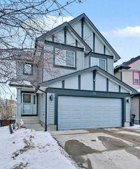 19 Copperfield Crescent SE Calgary AB T2Z 4L5