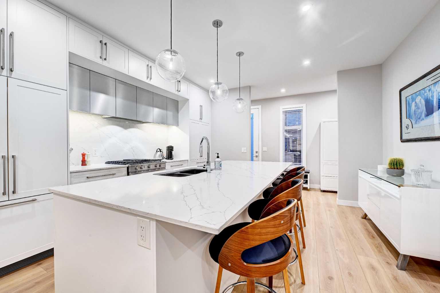 830 78 Street SW 205