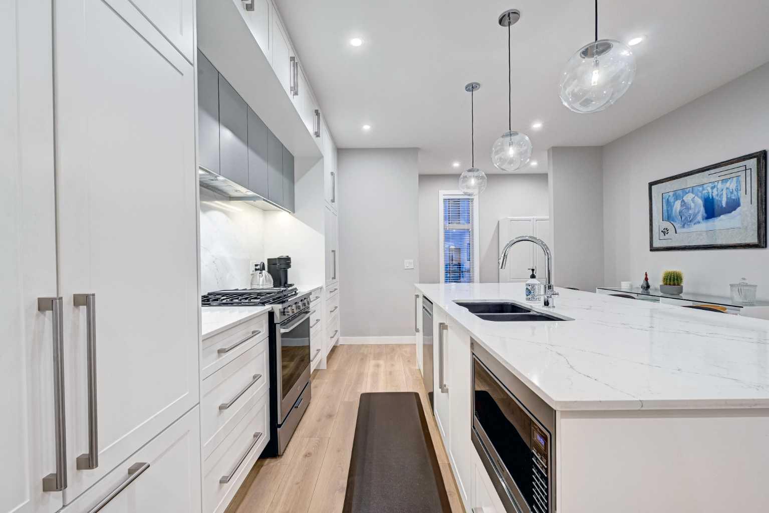 830 78 Street SW 205