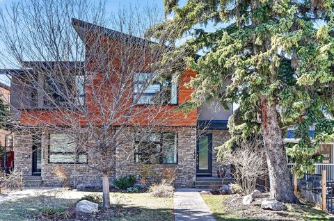 Photo of 2005 32 Street SW, Calgary, AB T3E 2R2 (MLS # A2303916)