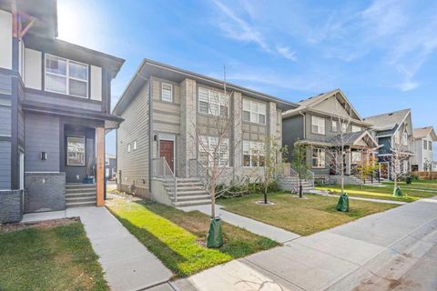201 Magnolia Terrace SE Calgary AB T3M 3H9