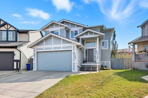 129 Luxstone Green SW Airdrie AB T3B 3B9
