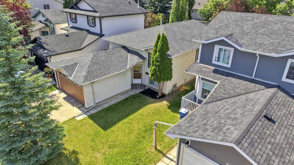 Photo of 225 Harvest Glen Place NE, Calgary, AB T3K 4J1 (MLS # A2330527)