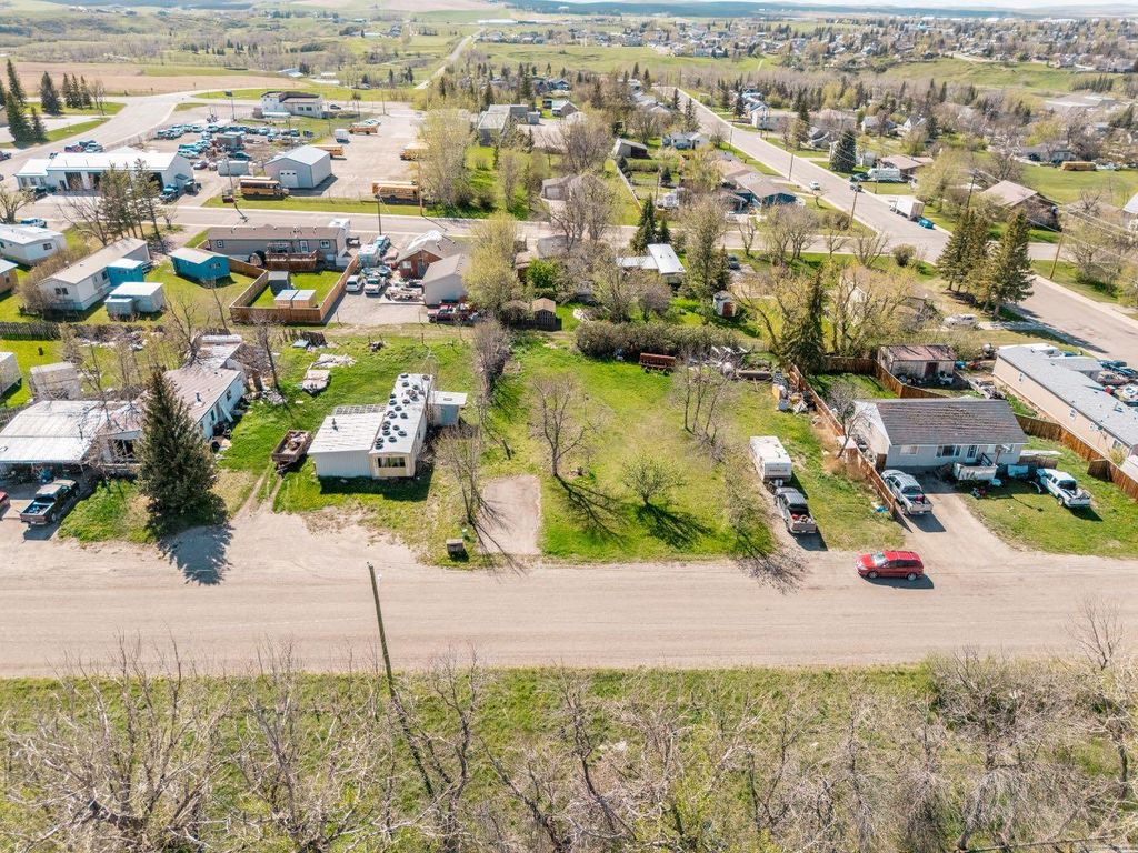 Photo of 837 2 Street E, Cardston, AB T0K 0K0 (MLS # A2310459)