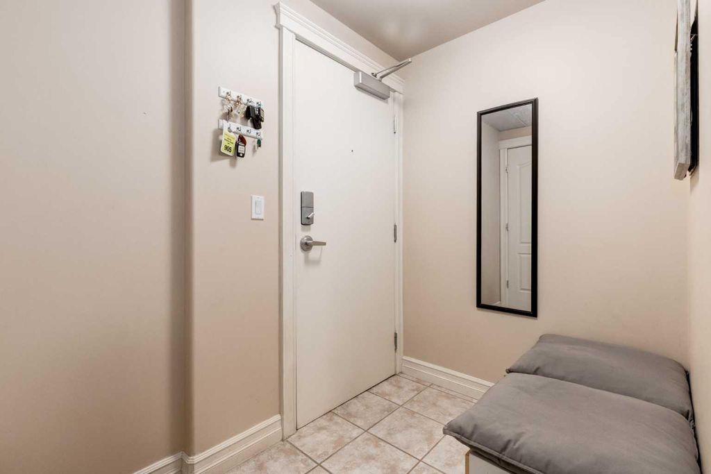 Photo of 836 15 Avenue SW #905, Calgary, AB T2T 1S2 (MLS # A2282732)