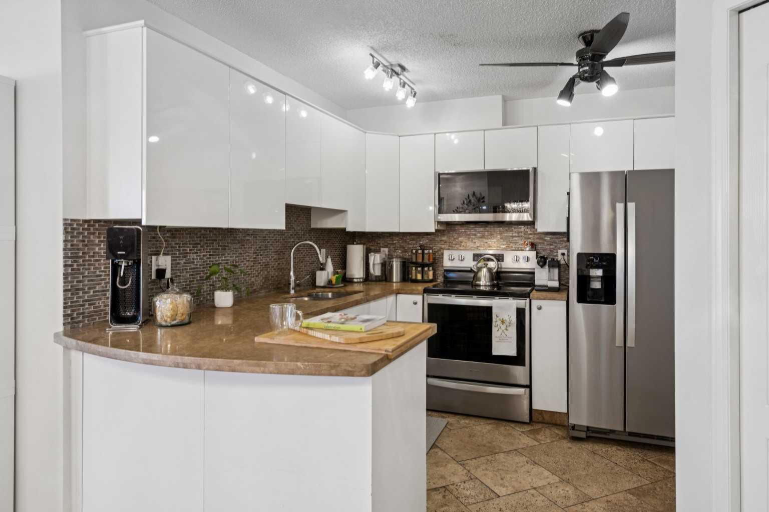 30 Sierra Morena Mews SW 204