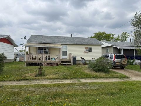 Photo of 10112 99 Street, Nampa, AB T0H 2R0 (MLS # A2295764)