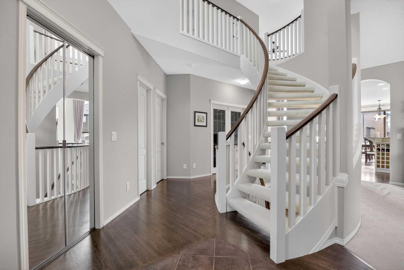 71 Springborough Green SW
