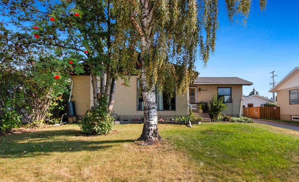 Photo of 4417 55 Avenue, Olds, AB T4H 1B9 (MLS # A2308186)
