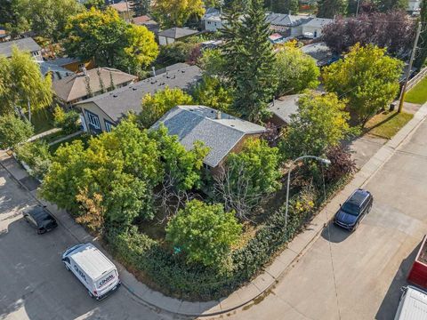8039 36 Avenue NW Calgary AB T3B 1V8