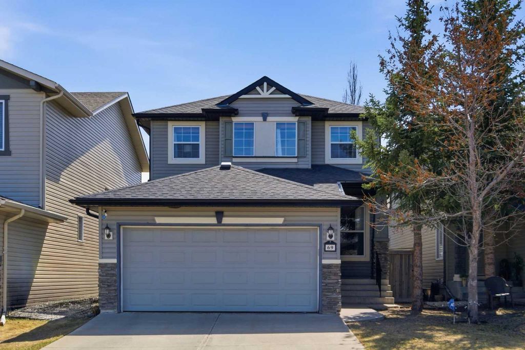 Photo of 69 Everoak Circle SW, Calgary, AB T2Y 0A1 (MLS # A2307673)