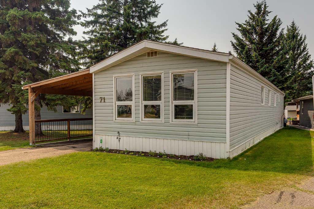 Photo of 71 Parkside Avenue, Red Deer, AB T4P 1K1 (MLS # A2334071)