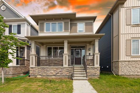 124 Cityspring Way NE Calgary AB T3N 1Z6