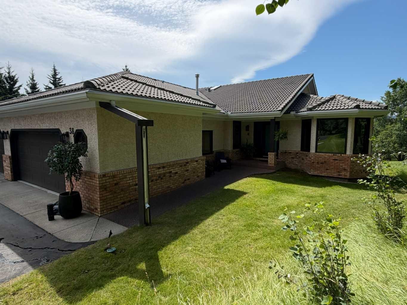 38 Sunrise Way