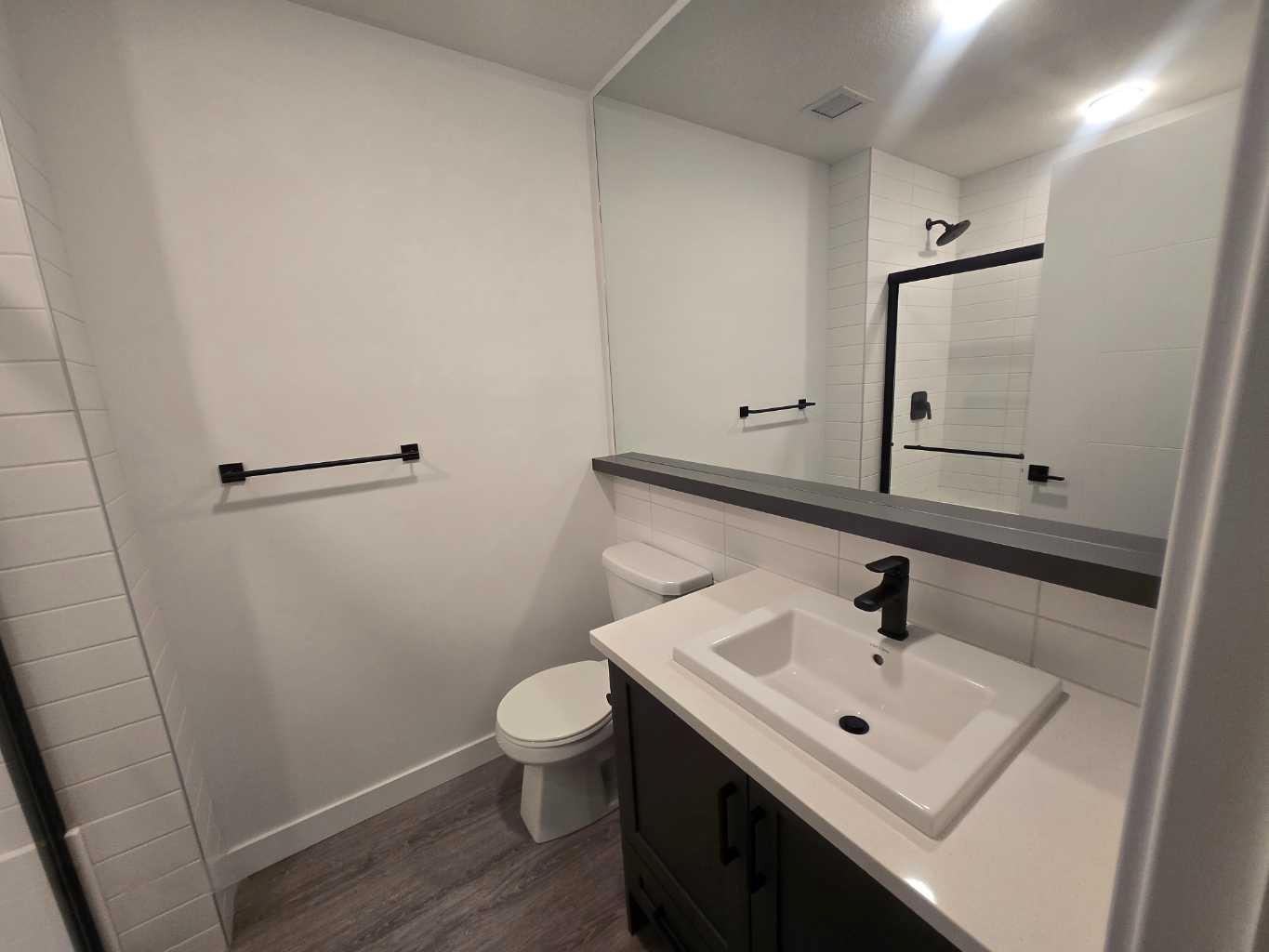 3932 University Avenue NW 627