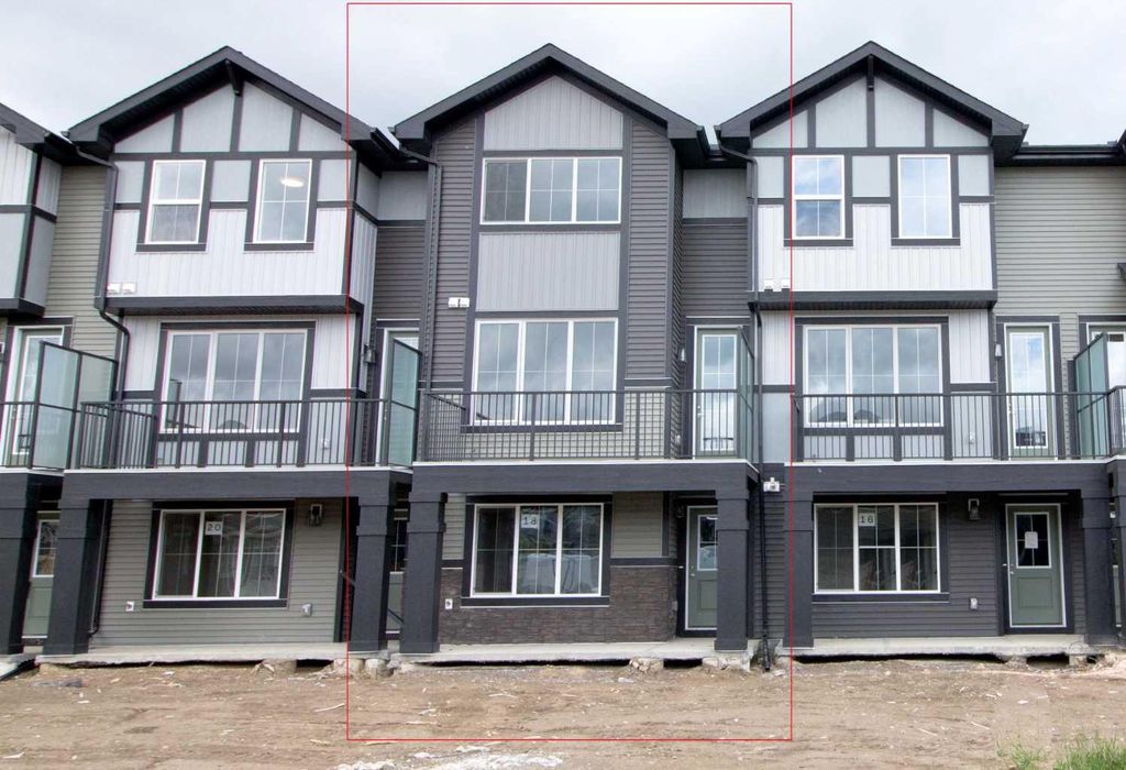 Photo of 18 Sundown Place, Cochrane, AB T4C 3H2 (MLS # A2324935)