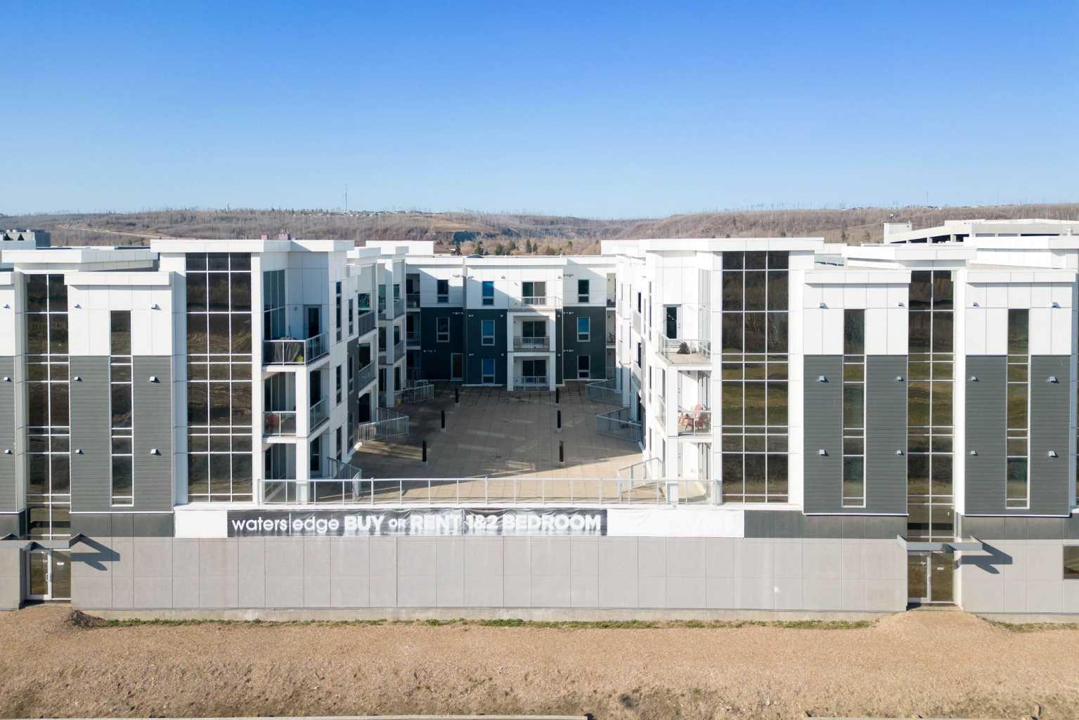 10218 King Street 216