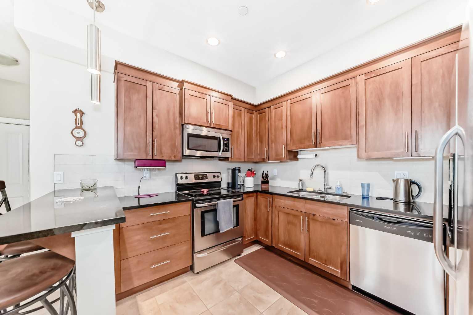 1005A Westmount Drive 102