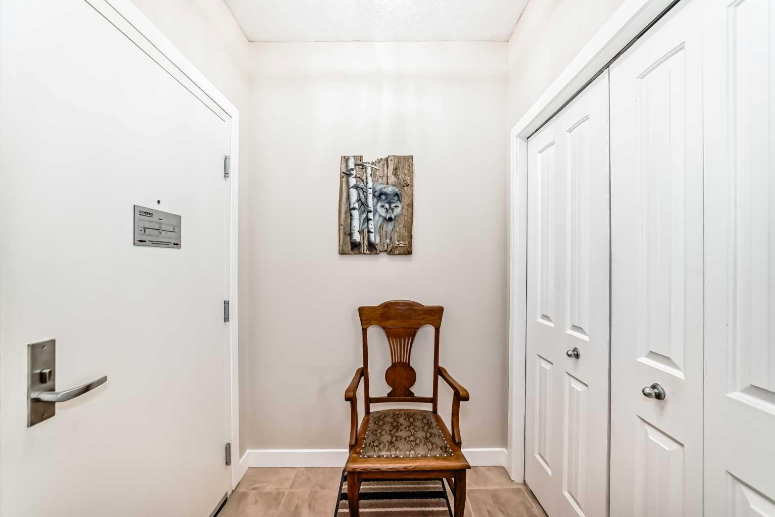 1005A Westmount Drive 102