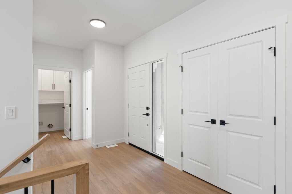 Photo of 204 Monterey Bay SE, High River, AB T1V 0J7 (MLS # A2348308)