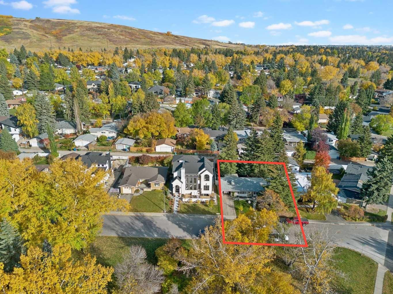 368 Capri Crescent NW