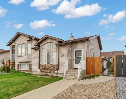 Photo of 84 Northlands Crescent NE, Medicine Hat, AB T1C 2A9 (MLS # A2342629)