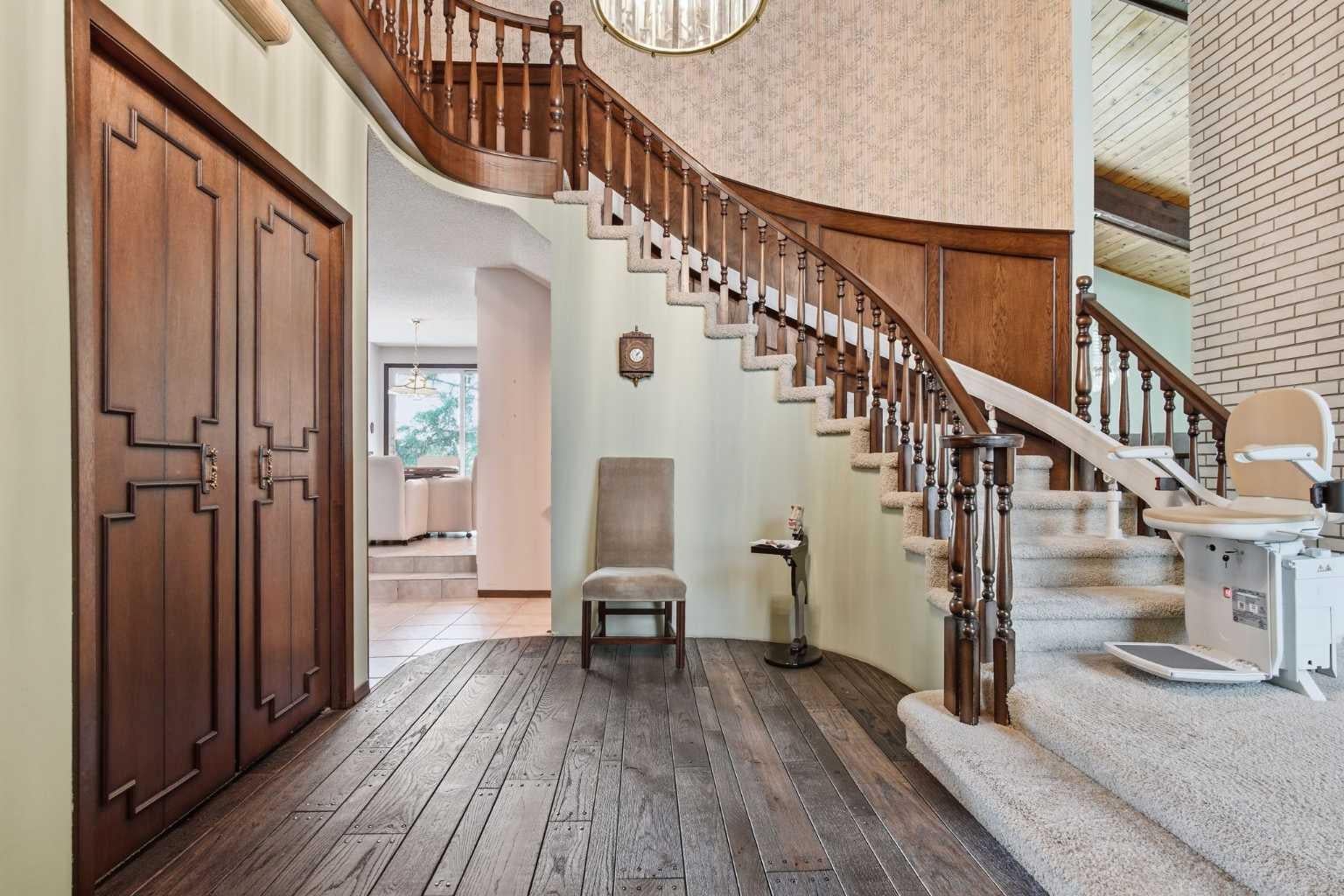 336 Pump Hill Crescent SW