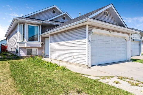 Photo of 318 Applewood Drive SE, Calgary, AB T2A 7V5 (MLS # A2332876)