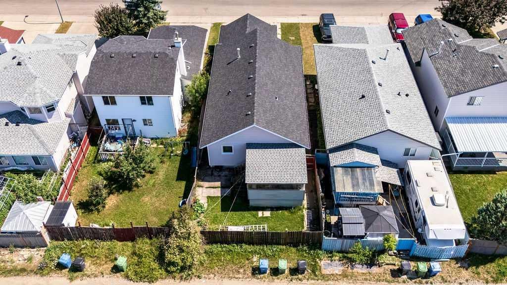 318 Applewood Drive SE