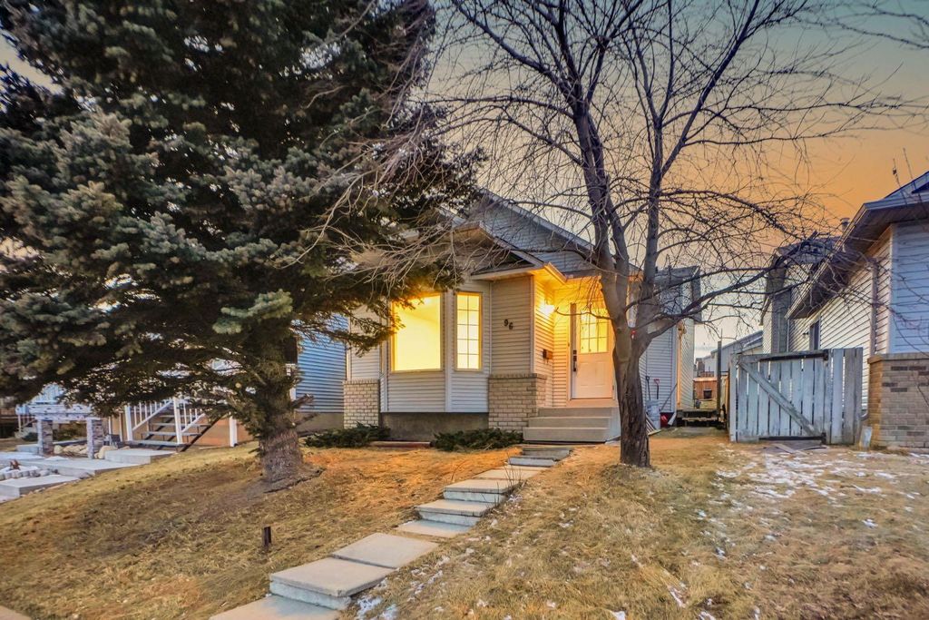 Photo of 96 Covington Road NE, Calgary, AB T3K 4A8 (MLS # A2281205)
