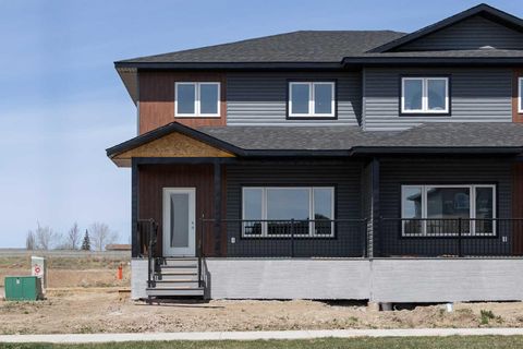 Photo of 6336 26 Avenue, Camrose, AB T4V 5J6 (MLS # A2303083)