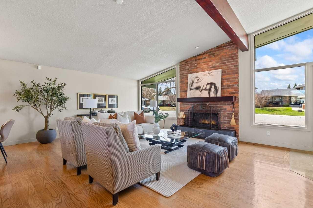 36 Lake Twintree Place SE