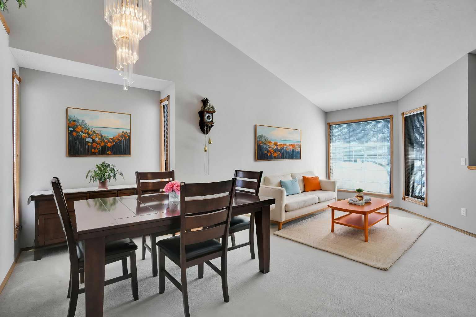 131 Hawkmount Green NW