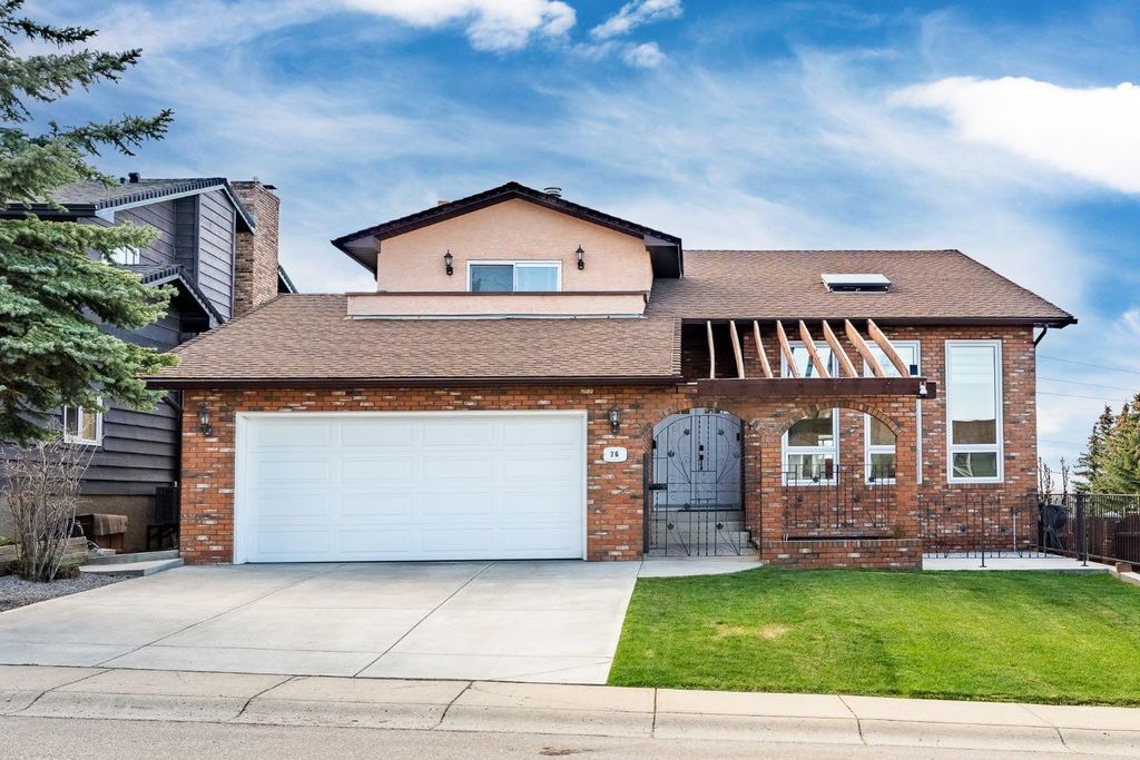 Photo of 76 Beaconsfield Way NW, Calgary, AB T3K 1X1 (MLS # A2310344)
