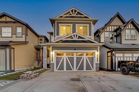 88 Magnolia Crescent SE Calgary AB T3M 3M8